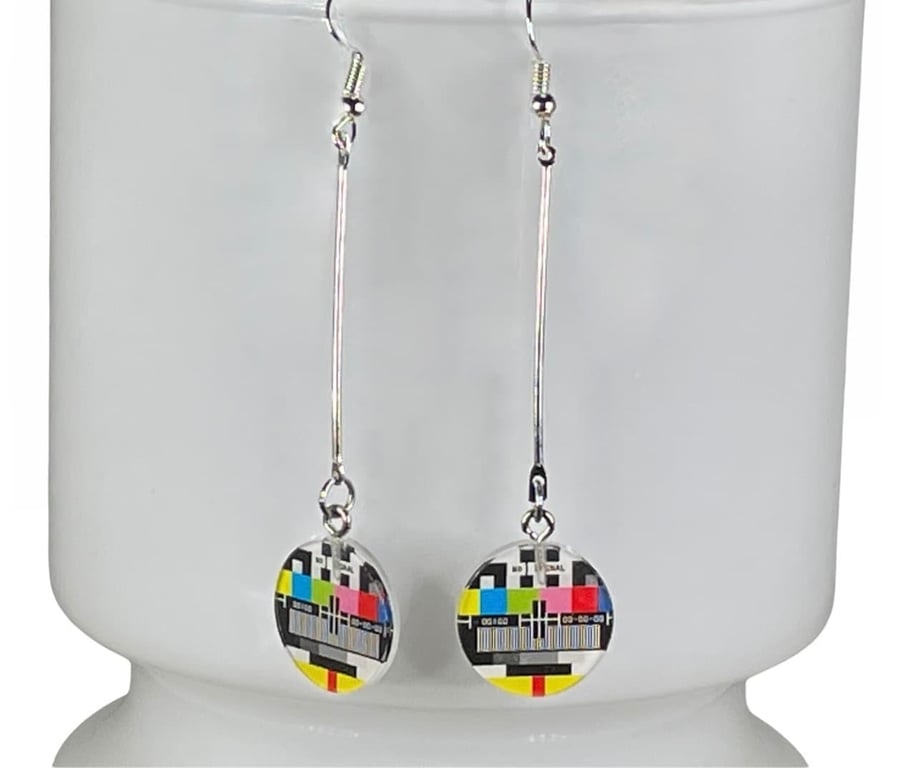 TV EARRINGS NO SIGNAL cute drop bar acrylic