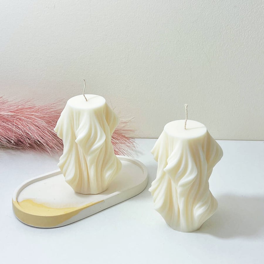 Swirly Soy Candle - Aesthetic Candles - Wavy Pillar Candles