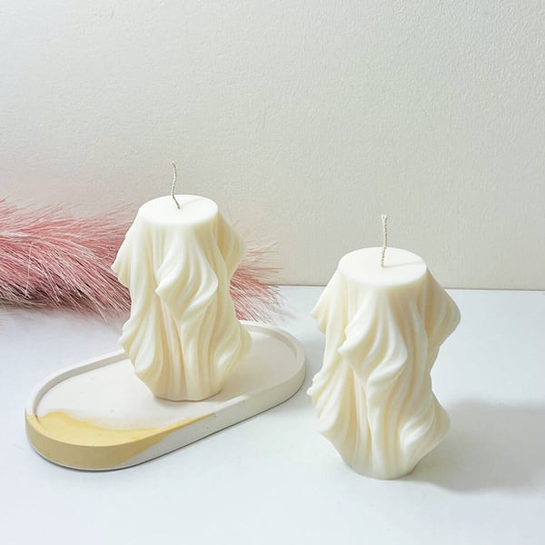 Swirly Soy Candle - Aesthetic Candles - Wavy Pillar Candles