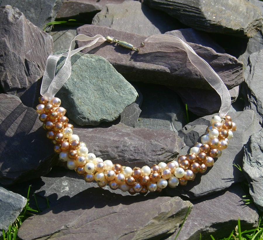 Ribbon and pearl choker necklace
