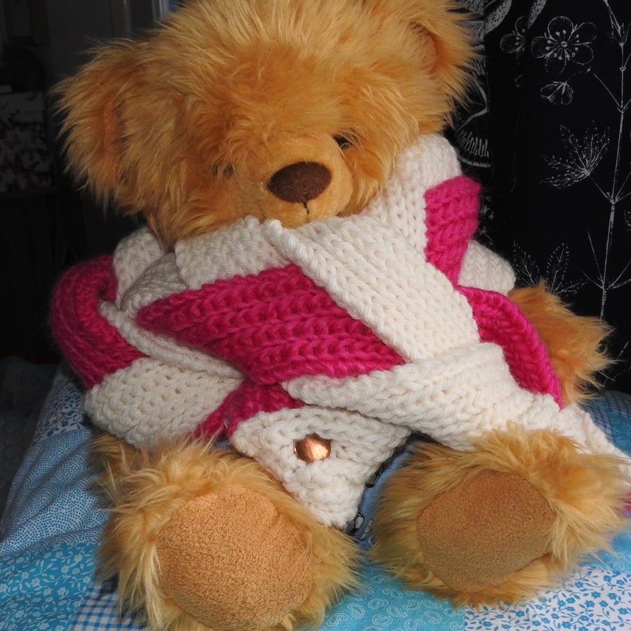 Plaited scarf in Pink and Cream