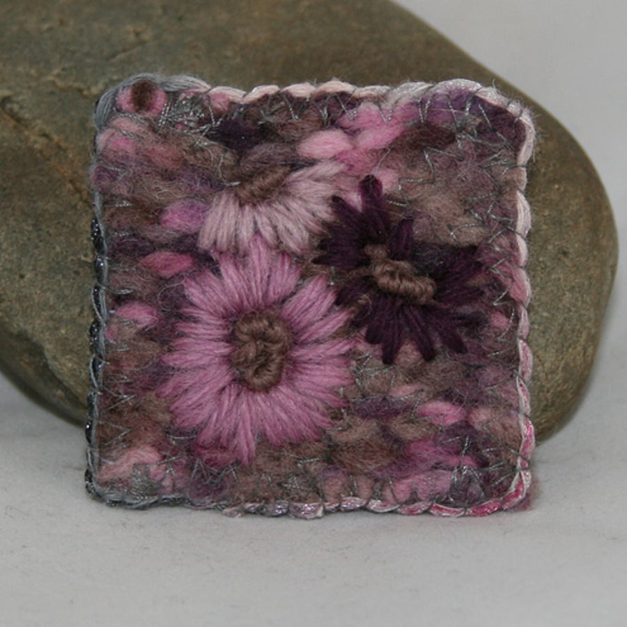 Lilac Daisies - Brooch