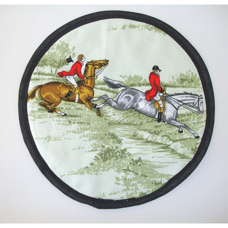 Trivet Fox Hunting Mat 8" Pad Dining Pot Stand Surface Saver