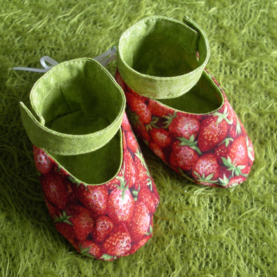 Cute Strawberry Girls Shoes