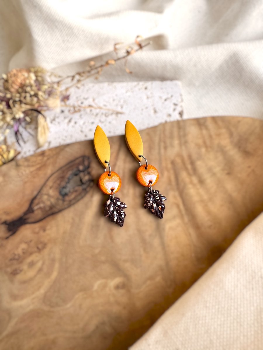 Autumn Harvest Gold Marquise & Gold Speckled LeafPolymer Clay Earrings
