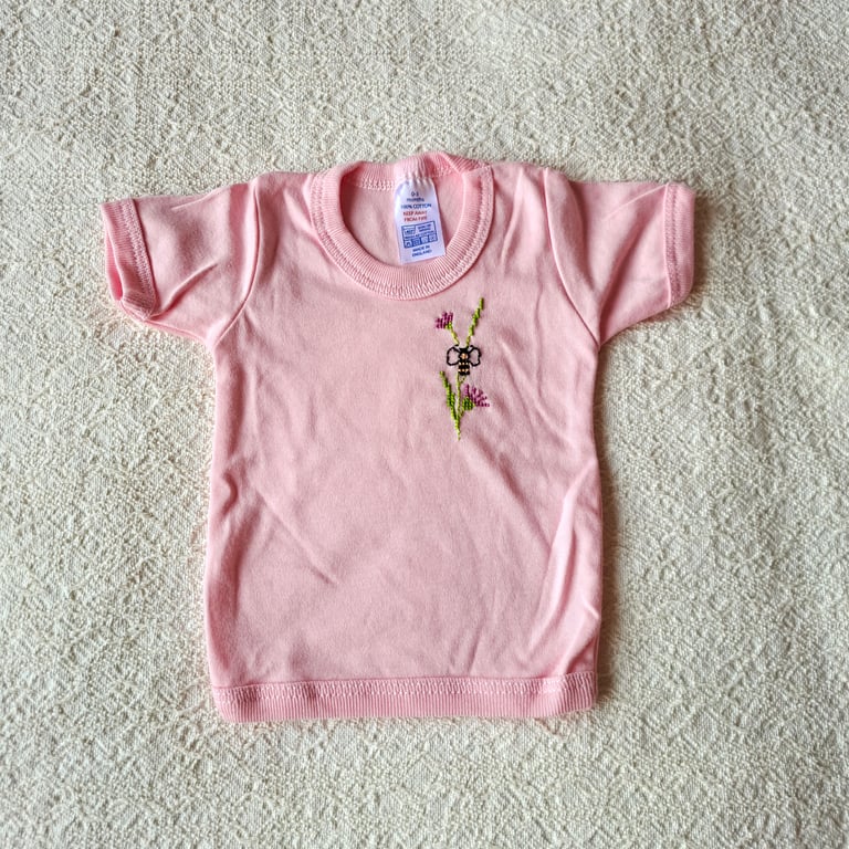 Bee, T-shirt, Age 0-3 months, hand embroidered