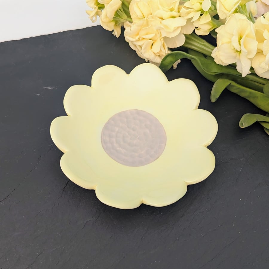 Ceramic pastel yellow flower small dish