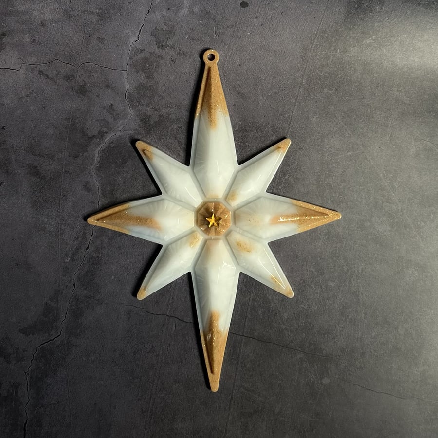 Perfectly Imperfect Large Resin 8 Pointed Star in White and Gold - Catmas Magic