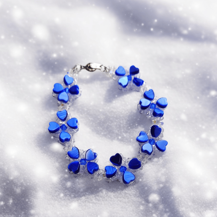Blue Heart-shaped Clover Bracelet