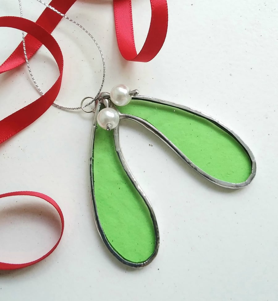 Stained Glass Christmas Decoration - Mistletoe