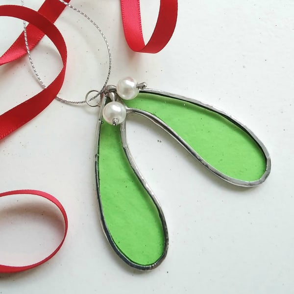 Stained Glass Christmas Decoration - Mistletoe