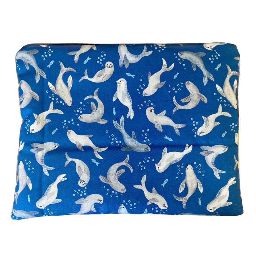 Seal Bubbles Zip Pouch (Dark Blue)