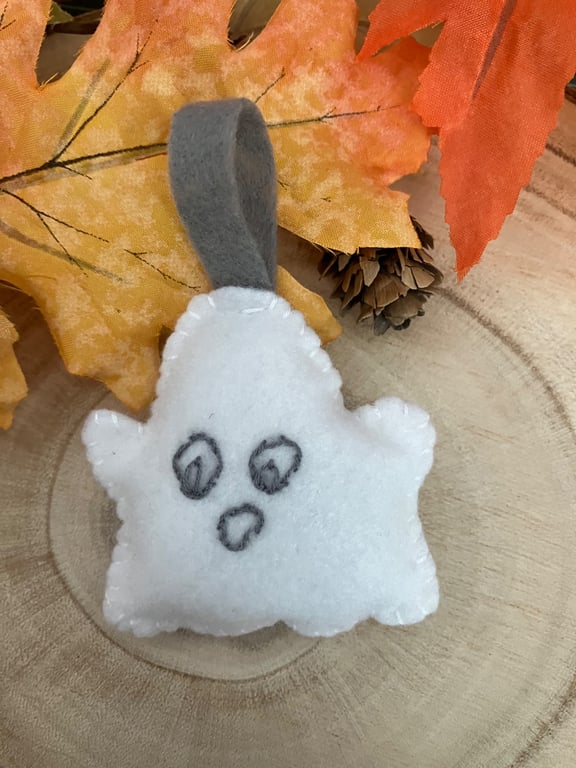 Halloween felt ghost decoration 
