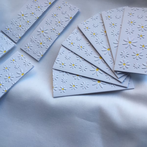 Daisy gift tags. Pack of 10 daisy gift tags. Handmade gift tags. Ref 168