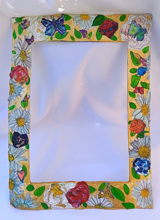 Funky Friedo Kahlo inspired vintage mountframe 