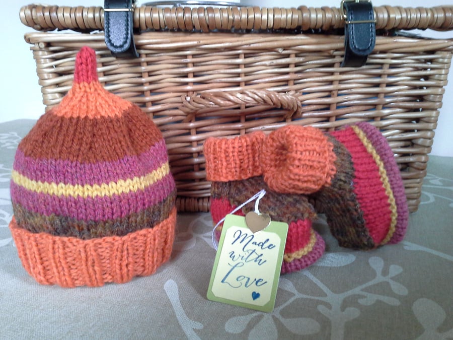 Hand Knitted Aran Baby Booties & Hat 3-9 months with Wool (Help for Charity)