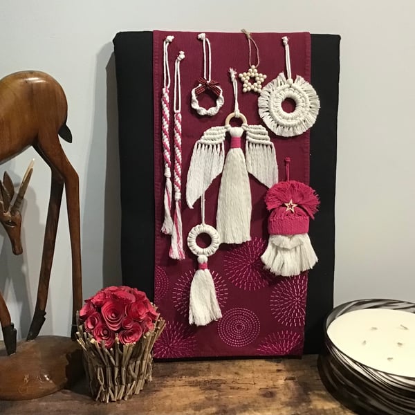 Boho macrame Christmas decoration set- pink trim