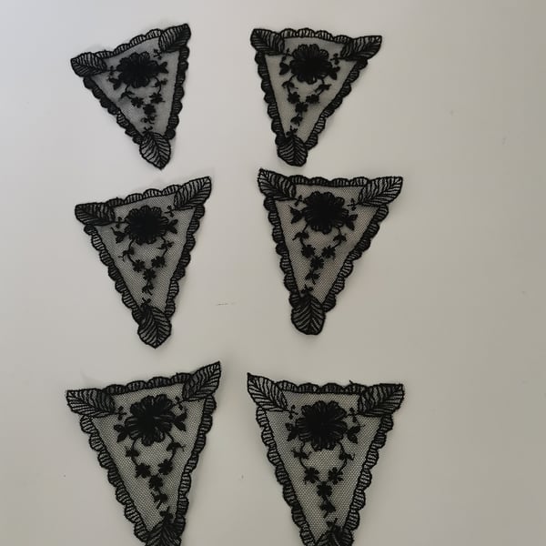 Pack of 10 Black Lace Flower Triangle Motif, 7mm x 8mm Sew On Motif