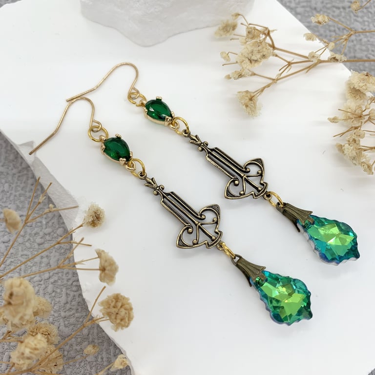 Vintage Style Gold and Green Glass Crystal Drop Earrings