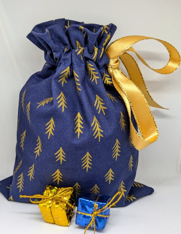 Christmas fabric gift bag-small