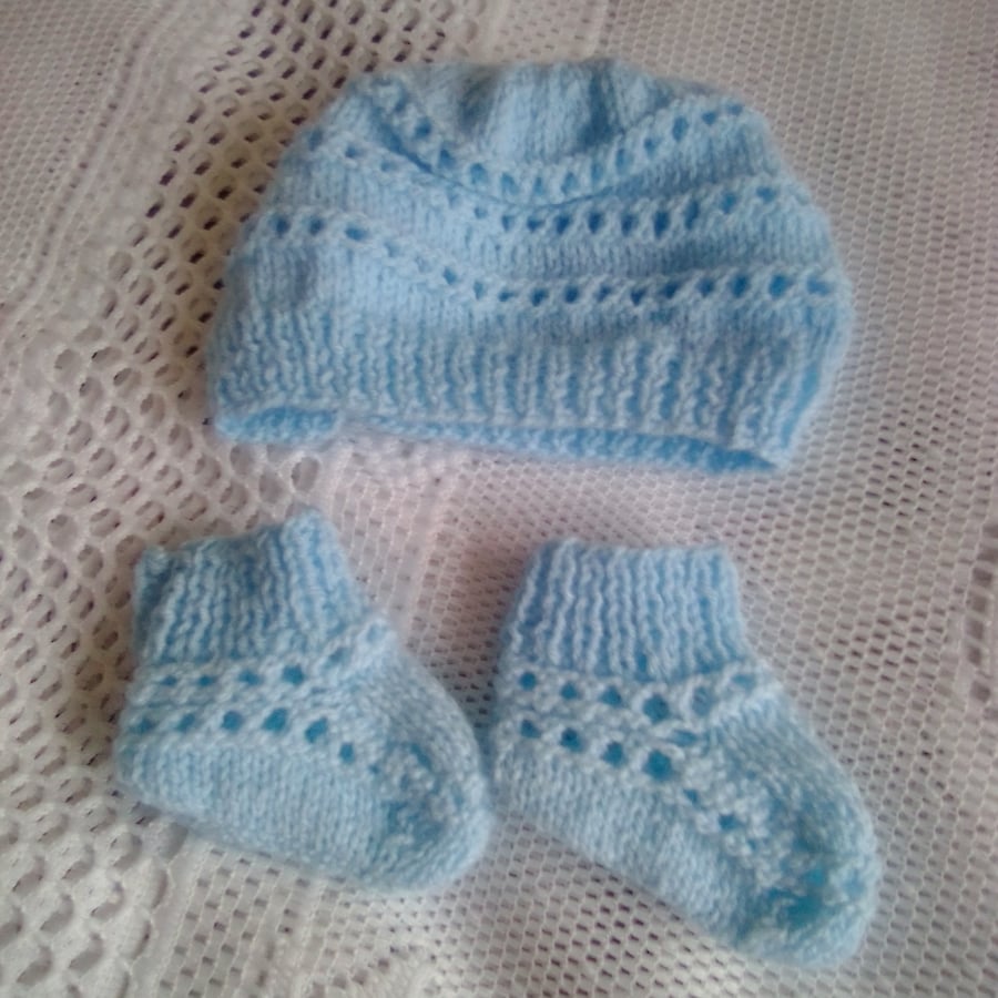 Textured Hat and Booties Set for Baby, Baby Shower Gift, Baby Gift , Custom Make