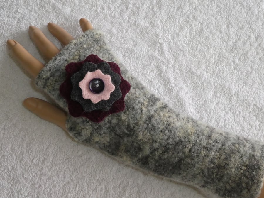 Fingerless Gloves Wrist warmers. Upcycled gloves. Grey with Burgundy Felt Flower