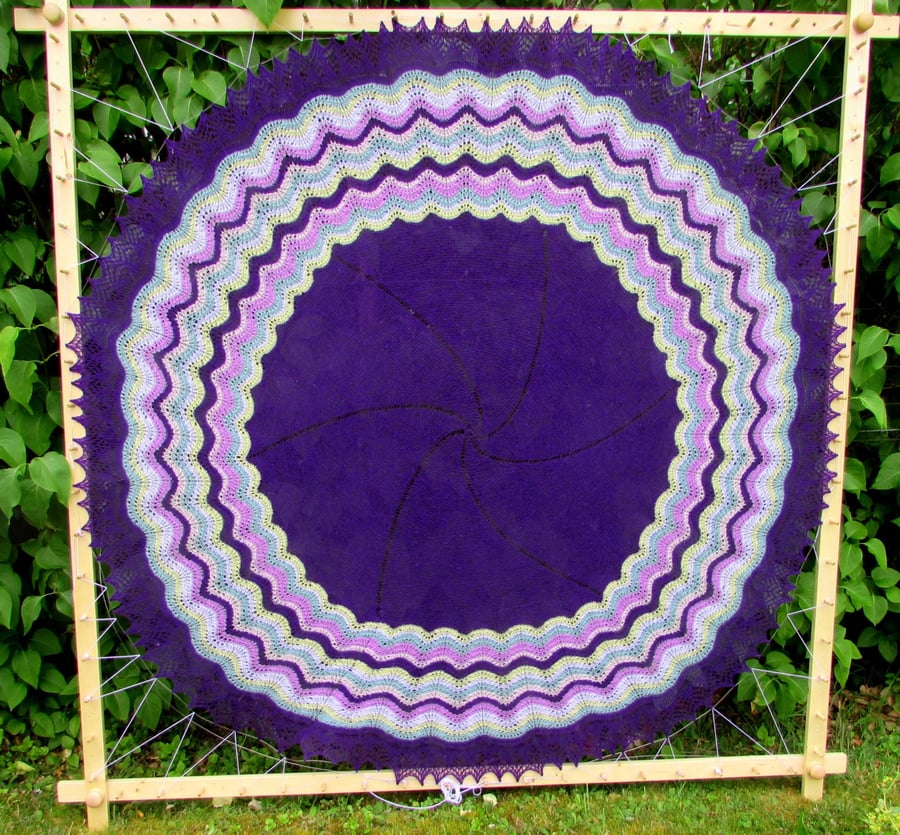 Traditional Circular Hap Shawl, 64" diameter, Knitr Design