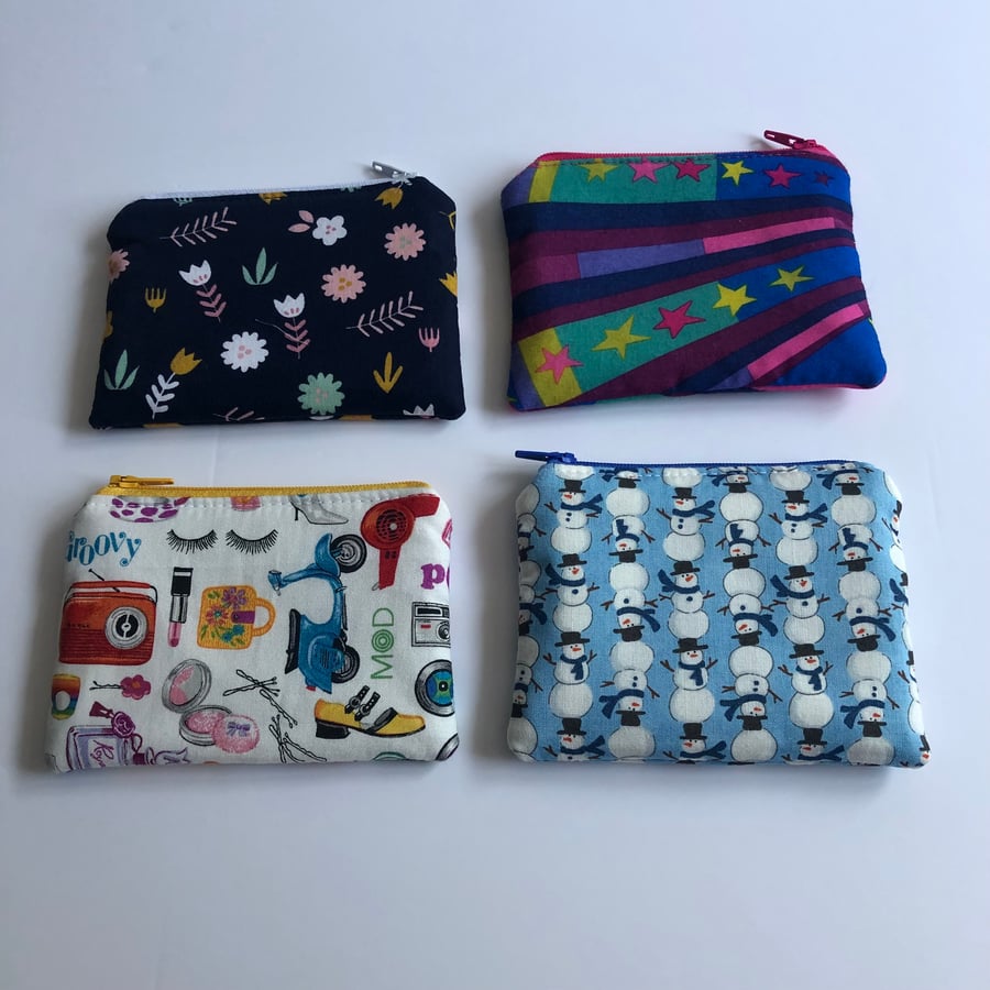 Set of 4 Cotton Fabric Zipped Coin Purses.