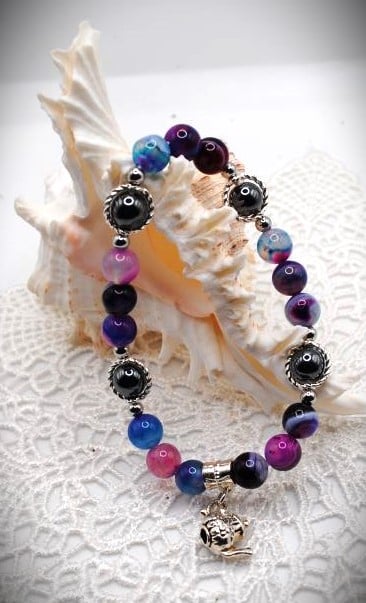 Agate and Haematite Stretch Bracelet with a Pretty Teapot Charm.