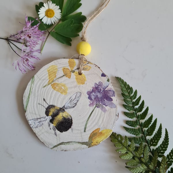 bee and flower wood slice decoration decoupage hanging decoration home decor