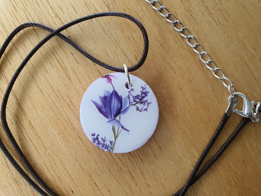 Pretty Round Floral Pendant