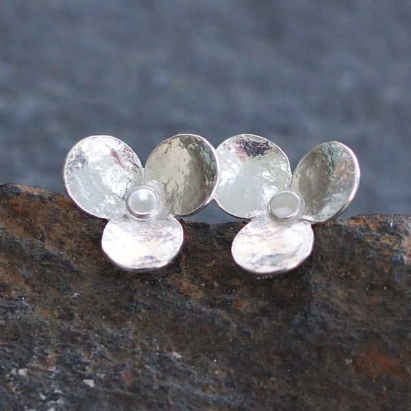 Hammered silver flower stud earrings