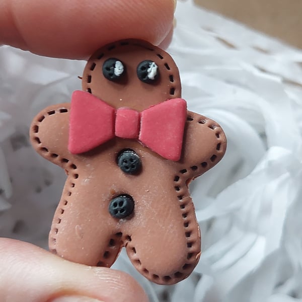 Gingerbread man pin badge, Christmas brooch 