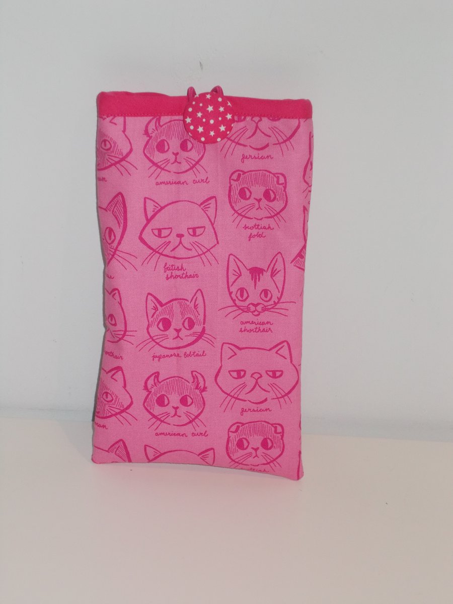 Sleeve with cat faces print