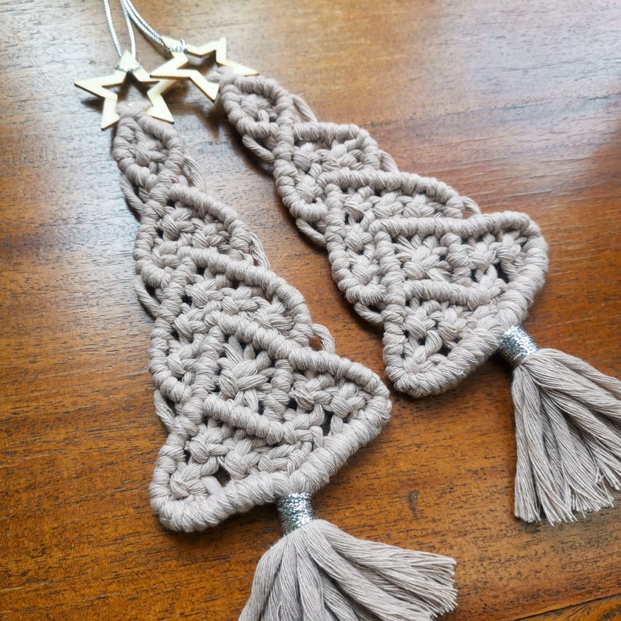 Christmas macrame ornaments, set of 2 Xmas trees, hanging decoration - pebble