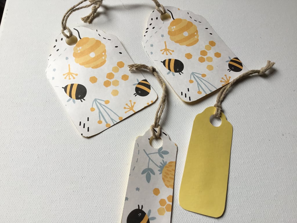 Bee gift tags.Gift tags. Tags for gifts.Set of 4 gift tags. Ref 176