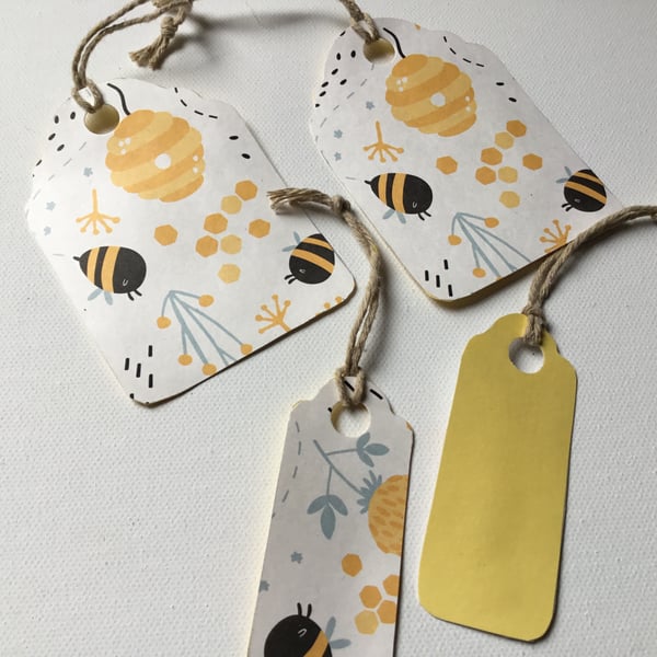 Bee gift tags.Gift tags. Tags for gifts.Set of 4 gift tags. CC815