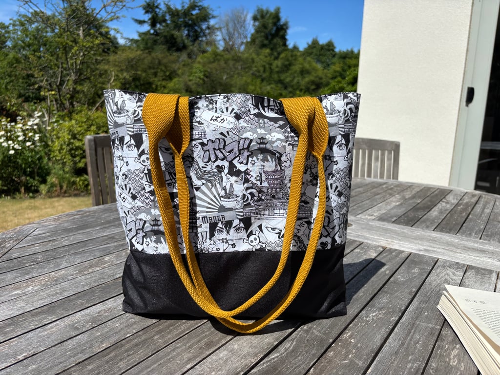 Tote bag, work bag, market bag, day bag - manga