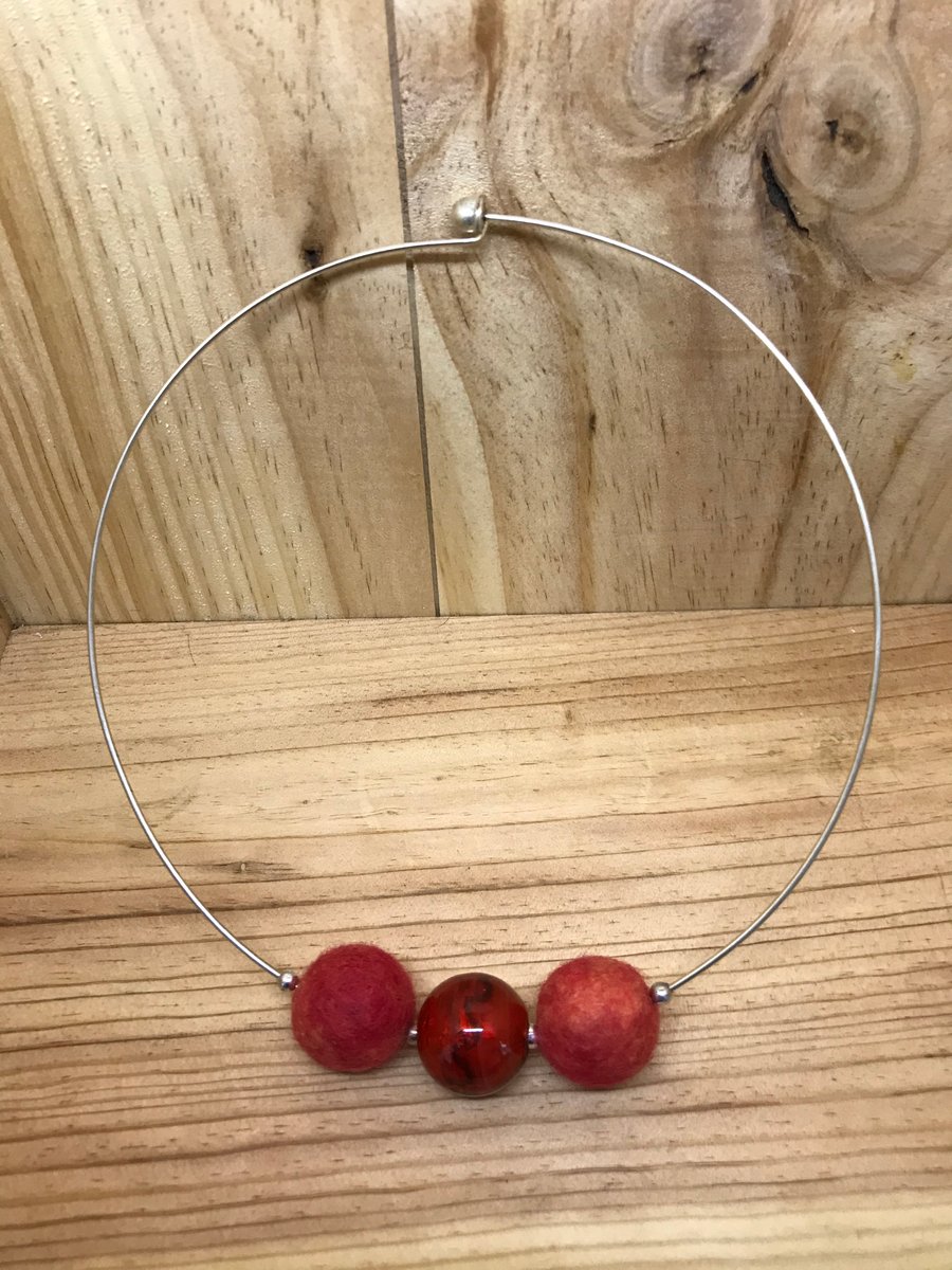  Felt Necklace. (268)