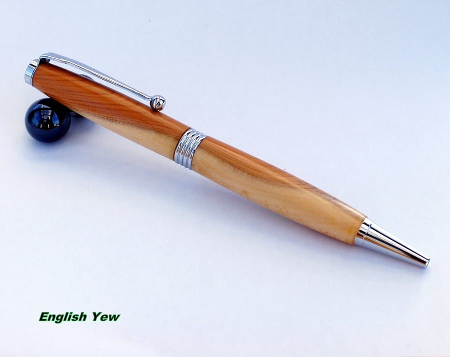 Streamline twist Pen dressed in English Yew