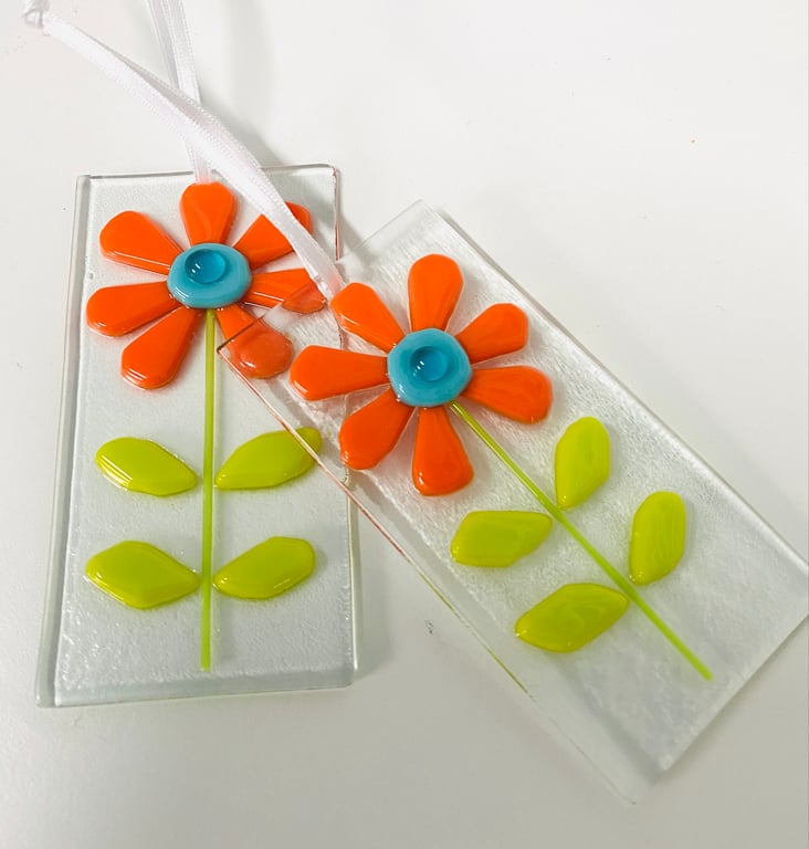 Retro fused glass flower wall hanging 