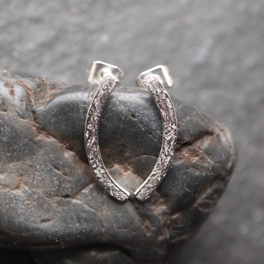 Arc argentium earrings, arc earring, arc jewellery, handmade silver jewellery
