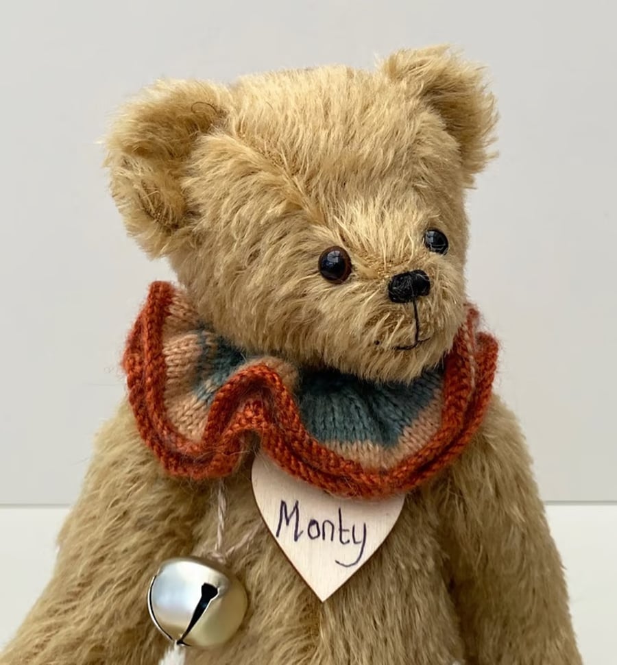Traditional mohair artisan teddy bear, one of a kind collectable bear 