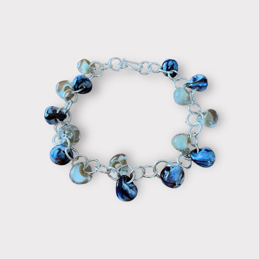 Glass bead bracelet