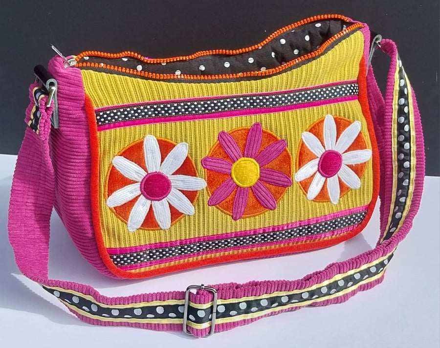 The Bright Daisy Handbag