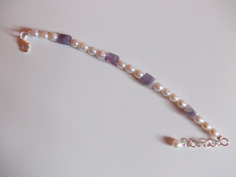 Delicate pearl and amethyst bracelet