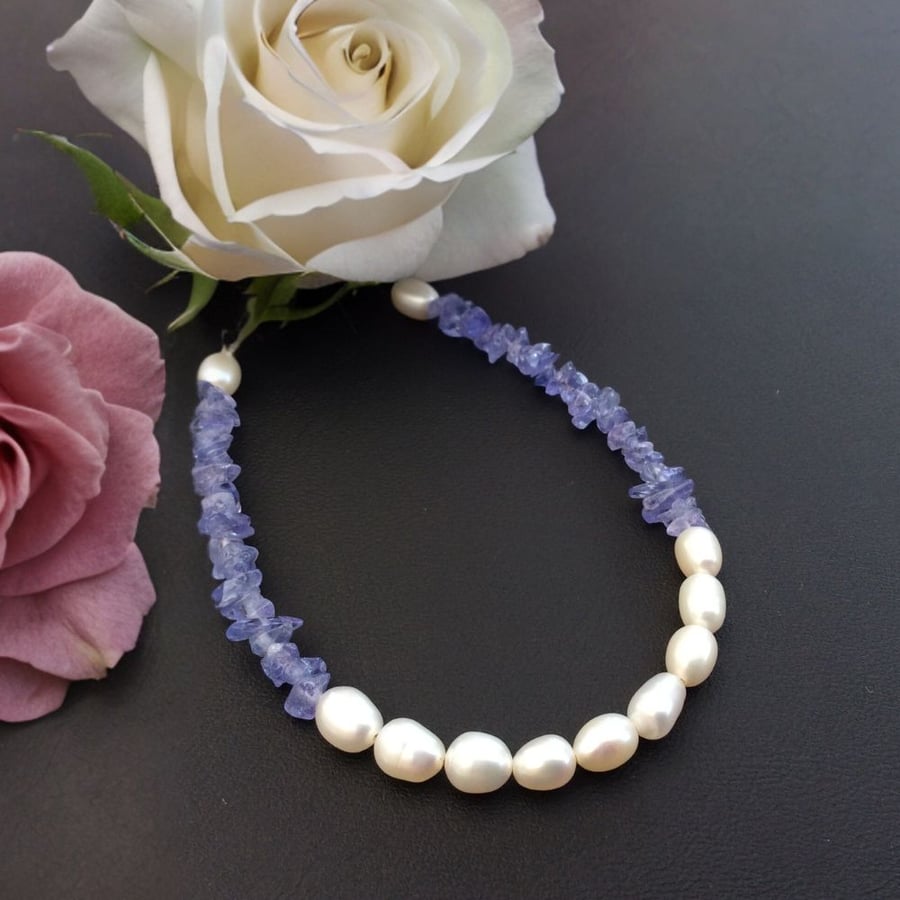 Natural Pearl and Tanzanite Bracelet 