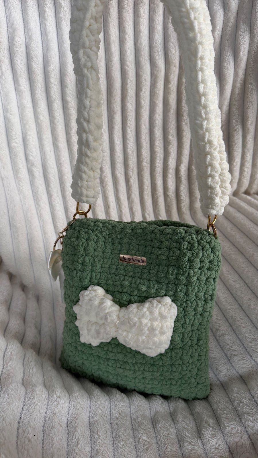 Sage plush yarn crochet bag 