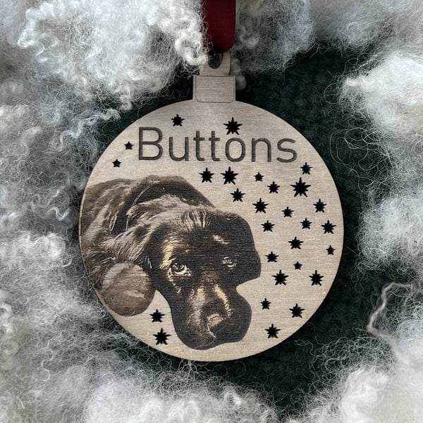 Personalised photo engraved Christmas ornament. Design C7