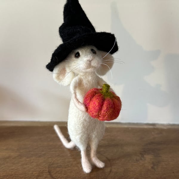 Witchy mouse 